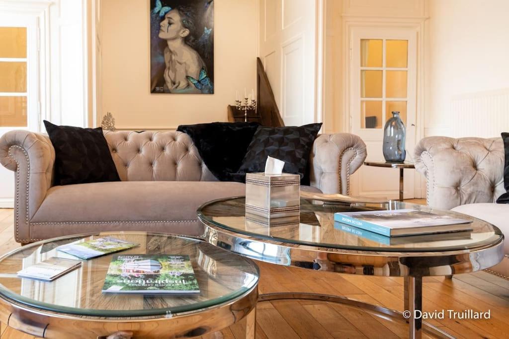 Suites Mana - Matahina Avec Vue Superbe Sur La Place Ducale Et Parking Prive Inclus Charleville-Mezieres Exterior foto