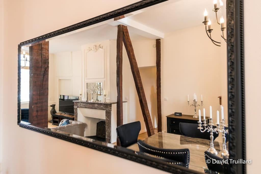 Suites Mana - Matahina Avec Vue Superbe Sur La Place Ducale Et Parking Prive Inclus Charleville-Mezieres Exterior foto